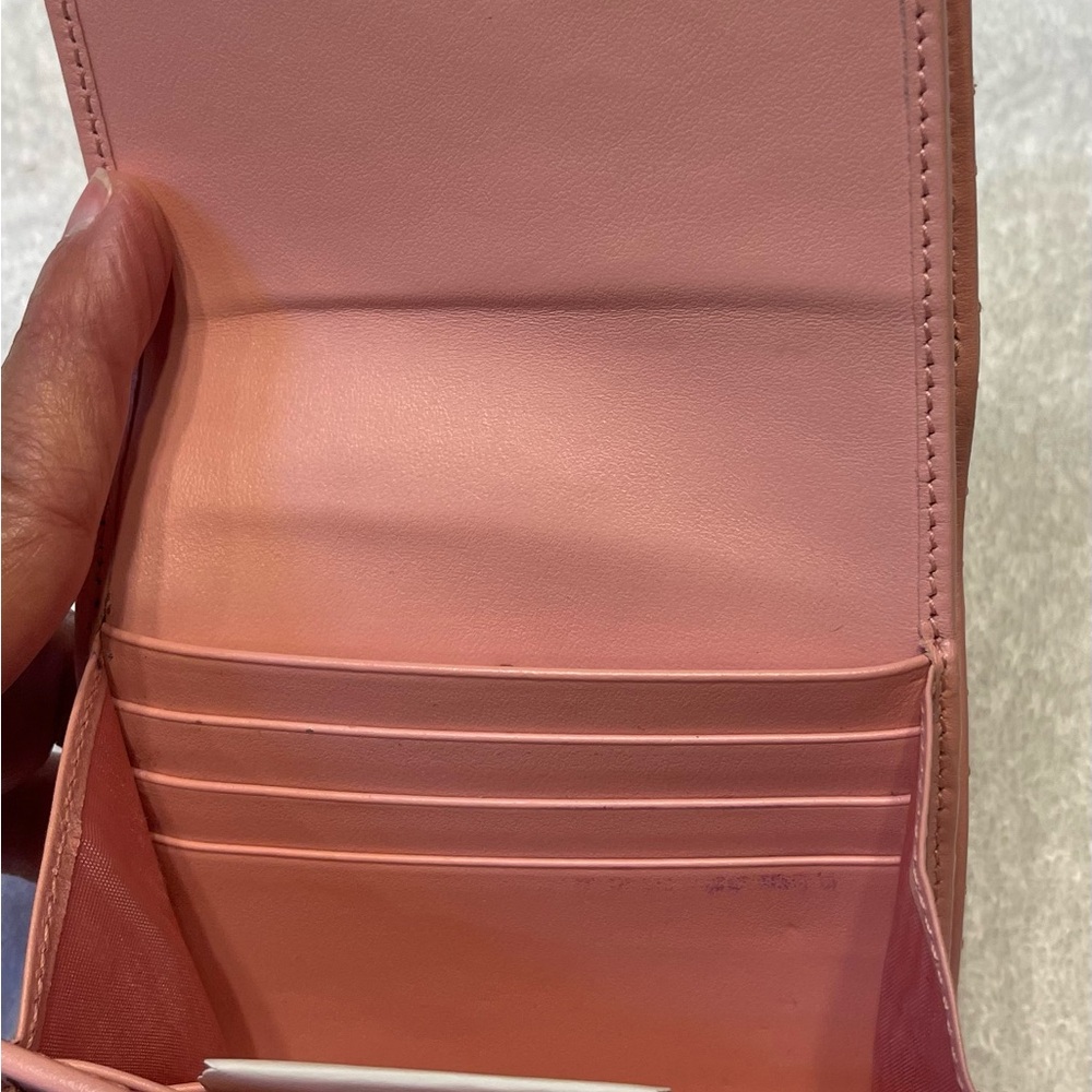 Gucci Compact Wallet - Picture 5 of 10
